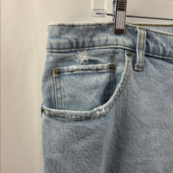 Women’s Abercrombie & Fitch 90s Relaxed High Rise Light Wash Size 33/16L - Picture 4 of 12